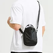 【HandStyle】男包 日式極簡隨身收納多隔層束口斜背水壺包(8119)_74070