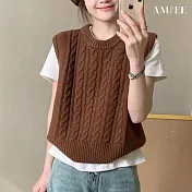【AMIEE】復古麻花寬鬆針織背心(KDTQ-2402) FREE 焦糖色
