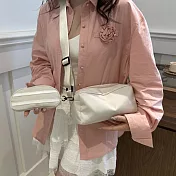 【HandStyle】側背包 時尚條紋百搭輕巧運動休閒斜背包(38070) _白色