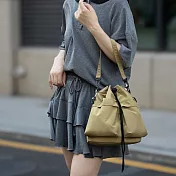 【HandStyle】側背包 撞色機能寬背帶多層次抽繩水桶包(76110) _綠色