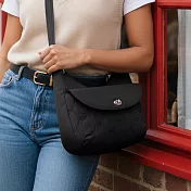 《TRAVELON》Runways 3層防盜斜背旋鈕彎月包 - 墨黑