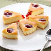 《里昂》紅櫻桃起士蛋糕(300g)