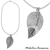 【摩達客】銀色葉芯長項鍊