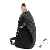 【Zoe’s】日系街頭防潑水蠟染帆布搭瘋馬皮胸揹包(紳士黑)