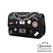 DF Queenin日韓 - 時尚小香風菱格紋徽章鎖鏈斜背單肩包-共2色黑色