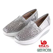 SNAIL蝸牛_金屬感雕花水鑽LOGO輕量懶人厚底休閒鞋EU36銀色