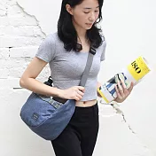 Bagcom 麻感收納斜肩包-麻藍條紋