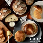 【Just in bakery】繞著地球綜合麵包(蜂巢1+貝果2+波羅麵包2)