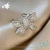 【伊飾童話】方鑽蝴蝶＊立體彈性開口戒指 銀