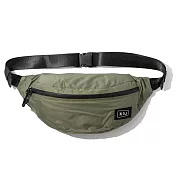 日本KIU 84906 軍綠色 大容量胸腰包 防潮防潑水 (男女適用) 軍綠色