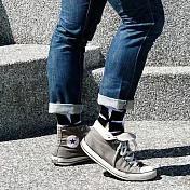 【LEEDS WEATHER】 City Cross - 黑白十字花紋∣抑菌除臭、台灣製∣中筒襪 23 - 28 cm