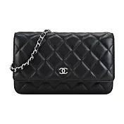 CHANEL 經典銀色雙C LOGO菱格紋小羊皮WOC手拿/斜背包(黑色)