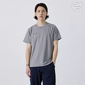 ADISI 男涼感型單向導濕速乾圖騰上衣 AL2511040 麻灰 (M-3XL) M 麻灰