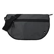 agnes b. 蜥蜴圓弧附袋斜背包 黑