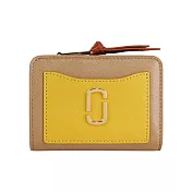 MARC JACOBS The Snapshot 防刮皮革暗釦二折撞色短夾 (亮黃色)
