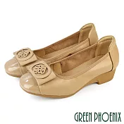 【GREEN PHOENIX】女 楔型鞋 跟鞋 包鞋 粗跟 真皮 漆皮 方頭 蝴蝶結 OL 通勤 面試 JP22.5 杏色