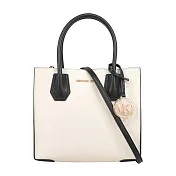 Michael Kors Mercer Logo 吊飾拼色粒紋皮革中型二用包 (奶油色)