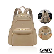 【OMC】必buy寬側袋附胸扣旅行休閒後背包03531A( 奶茶