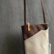 濁河良品 | 漫步隨行 大容量手機揹袋 - 紅酒棕