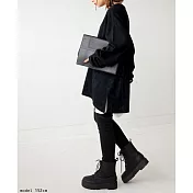 日本Antiqua｜復古三角插片領｜長袖T恤｜優雅迷人不易起皺｜包色基本款｜單穿疊穿男女適用 FREE 黑色