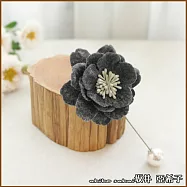 『坂井.亞希子』花朝一瞬手工編織山茶花造型珍珠胸針 -深灰