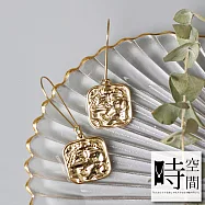 『時空間』歐風金屬感不規則圖騰U型耳環 -單一款式