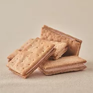 【MUJI 無印良品】草莓風味夾心千層餅