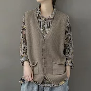 【慢。生活】V領捲邊口袋開扣針織馬甲背心 26964 FREE 淺卡