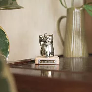 【呼運貓】台灣檜木單隻成貓組(成貓+財富自由匾額+底座/無香氛) 銀色