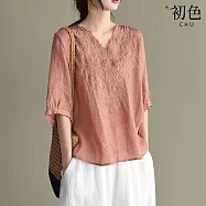 【初色】棉麻風寬鬆素色透氣刺繡V領五分袖短袖T恤上衣女上衣-共4色-35741(M-4XL可選) M 粉色