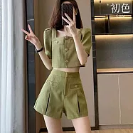 【初色】小香風素色寬鬆方領單排釦五分短袖襯衫女上衣+高腰顯瘦寬褲短褲套裝-綠色-35559(M-2XL可選) M 綠色