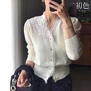 【初色】立體花朵蕾絲拼接純色休閒顯瘦百搭V領長袖針織衫毛衣上衣女上衣-共3色-38024(F可選) F 白色