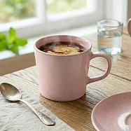 【日本Aito製作所】美濃燒|窯燒素釉 陶瓷馬克杯320ml ‧ 玫瑰粉
