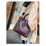 O-ni O-ni新品精選優質頭層牛皮輕巧多功能好評升級追加款百搭大包包托特包(品質保證)(bag-6102) 咖啡色