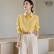 【初色】通勤風純色翻領長袖襯衫上衣女上衣+簡約壓褶直筒西裝休閒褲寬褲長褲-黃衣白褲-10915(M-XL可選) M 黃衣白褲
