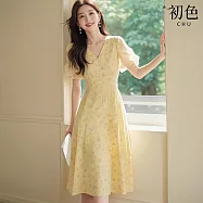 【初色】日系碎花氣質收腰修身V領泡泡短袖連衣裙連身洋裝長洋裝-黃色-12097(M-2XL可選) M 黃色