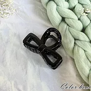 【卡樂熊】晶韌系列.微透光結飾造型抓夾/鯊魚夾- 鏤空亮面黑