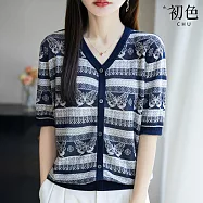 【初色】休閒拼接撞色圖案印花單排釦V領短袖冰絲針織衫上衣女上衣-藍蝴蝶-13921(F可選) F 藍蝴蝶