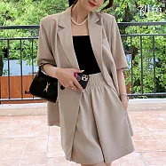 【初色】商務風率性純色長袖西裝外套女外套+鬆緊高腰純色休閒褲寬褲短褲套裝-共2色-15408(M-XL可選) XL 米杏色