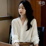【初色】簡約純色V領排釦長袖襯衫上衣女上衣-共2色-15511(M-XL可選) M 白色