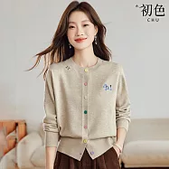 【初色】簡約風氣質減齡彩色刺繡斑馬排釦圓領長袖針織衫上衣女上衣-共4色-15684(F可選) F 杏色