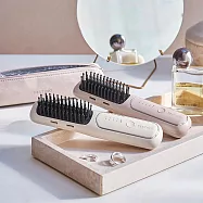 日本Festino Styling Heater Brush 負離子電熱直髮造型梳 SMHB-049 白