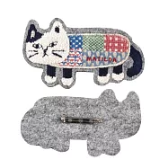 【Kusuguru Japan】日本眼鏡貓 胸針 相良刺繡絨毛立體造型胸針-Matilda-san款 -灰色
