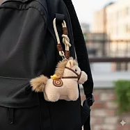 【HandStyle】吊飾 2026馬年馬上發財元寶萌馬絨毛吊飾(73040) _棕色元寶馬x含手提繩