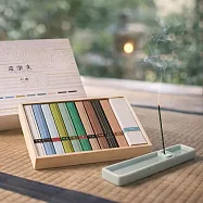 【日本香彩堂】京都百樂香|線香禮盒9款(附線香座) ‧ 石庭 (木蓮/香草/茉莉/綠茶/竹/楠/白檀/咖啡/沈香)