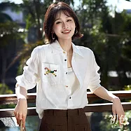 【初色】簡約翻領休閒寬鬆小馬刺繡撞色鈕扣落肩長袖襯衫女上衣-白色-19287(M-XL可選) XL 白色