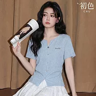 【初色】文藝風小V領單排釦英字裝飾收腰正開衩下擺針織衫上衣女上衣-藍色-50701(M-XL可選) M 藍色