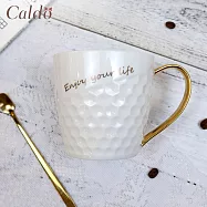 【Caldo卡朵生活】溫暖小語立體蜂紋金把馬克杯 350ML 享受生活
