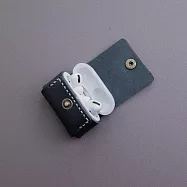 Be Two 手工皮件 ∣ airpods pro 耳機收納包 真皮皮革皮套 【黑色牛皮+飛翔貓頭鷹】