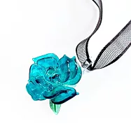 【伊飾童話】凡爾賽*光透玫瑰緞帶項鍊 真情藍